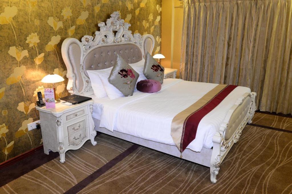 Royal Taunggyi Hotel Exteriör bild