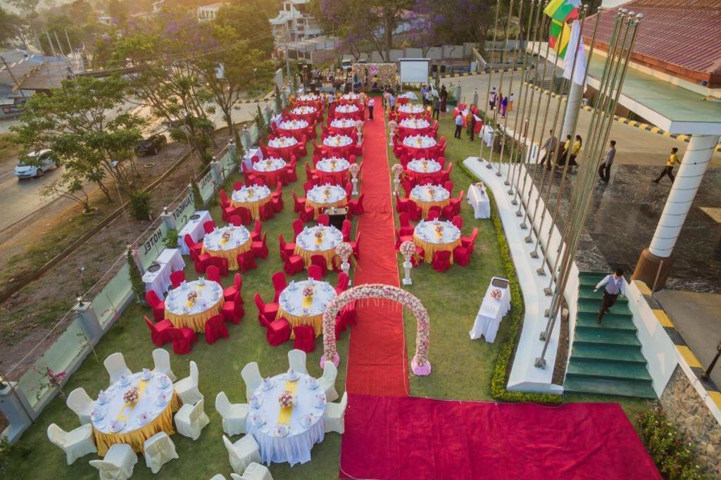 Royal Taunggyi Hotel Exteriör bild