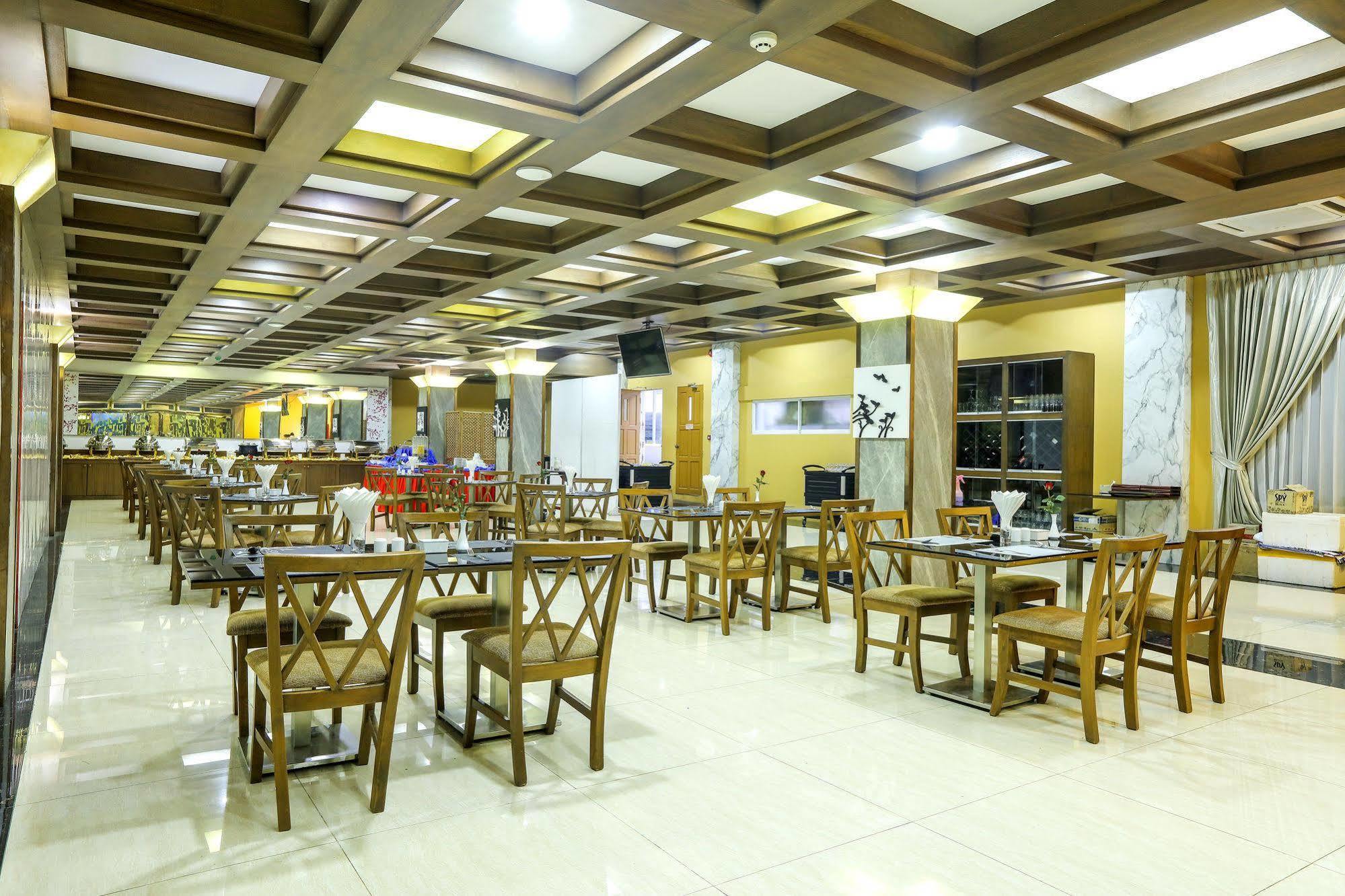 Royal Taunggyi Hotel Exteriör bild