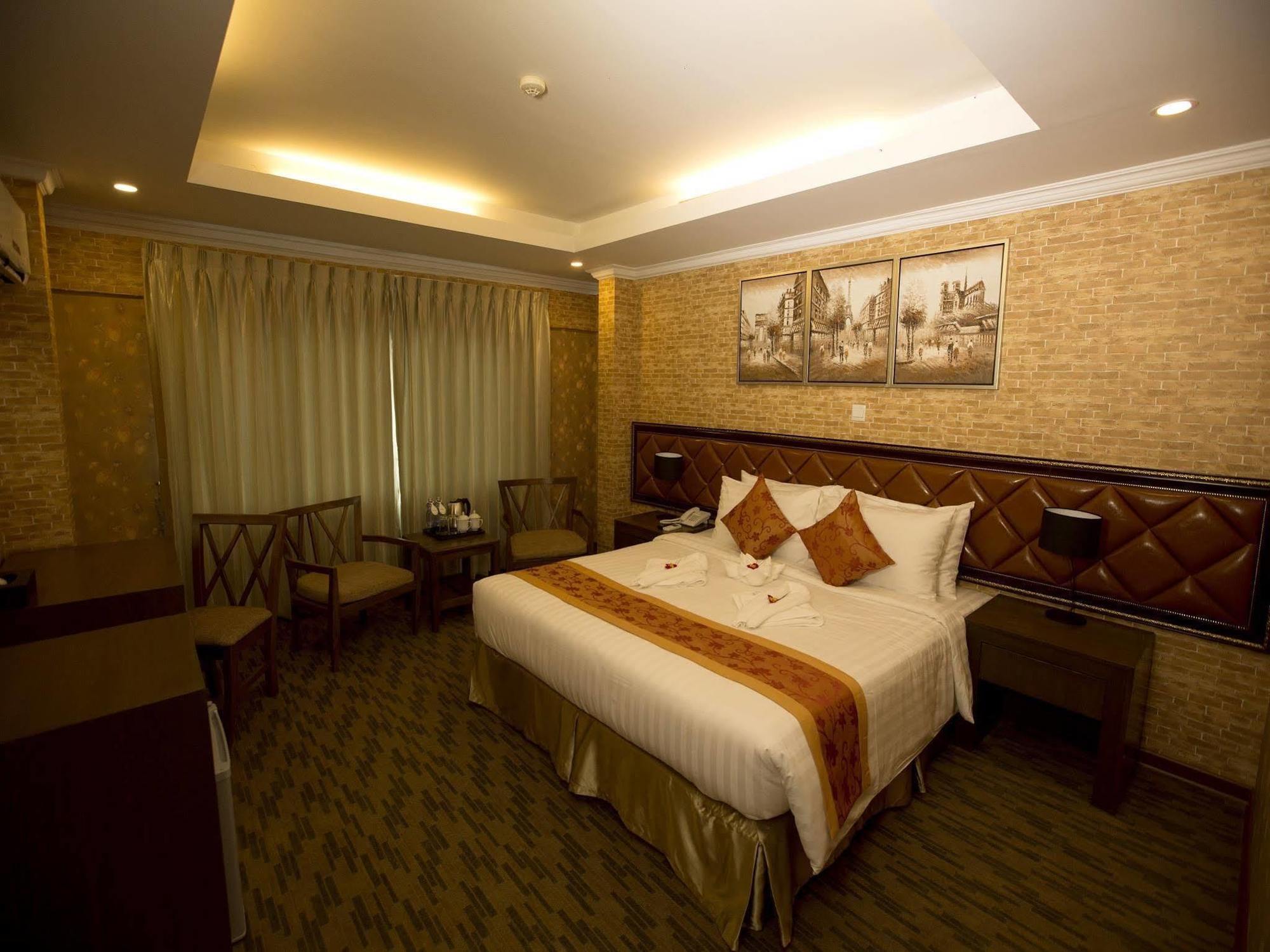 Royal Taunggyi Hotel Exteriör bild