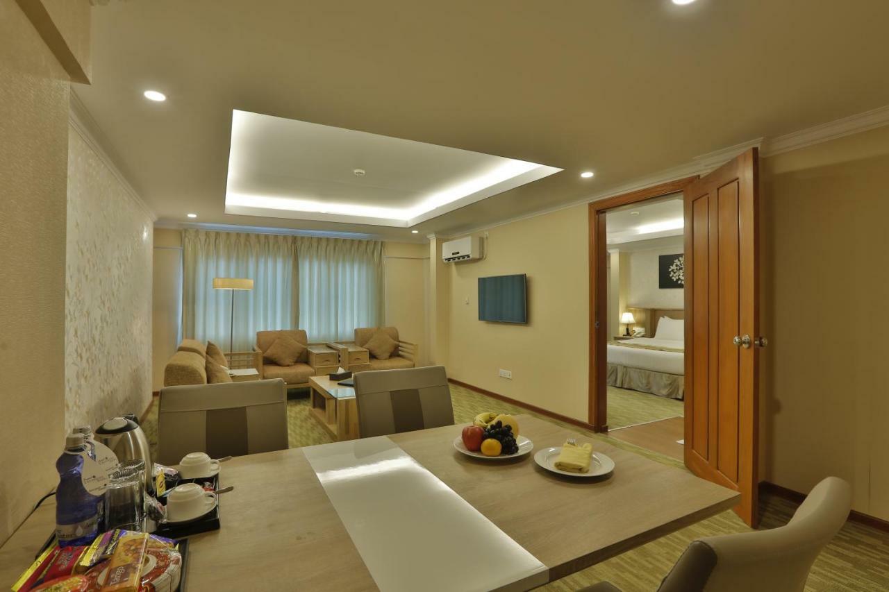 Royal Taunggyi Hotel Exteriör bild