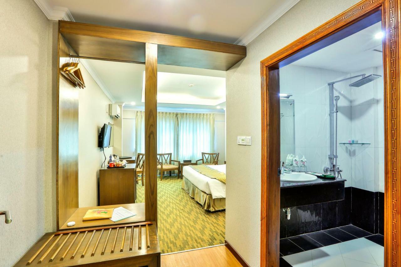 Royal Taunggyi Hotel Exteriör bild
