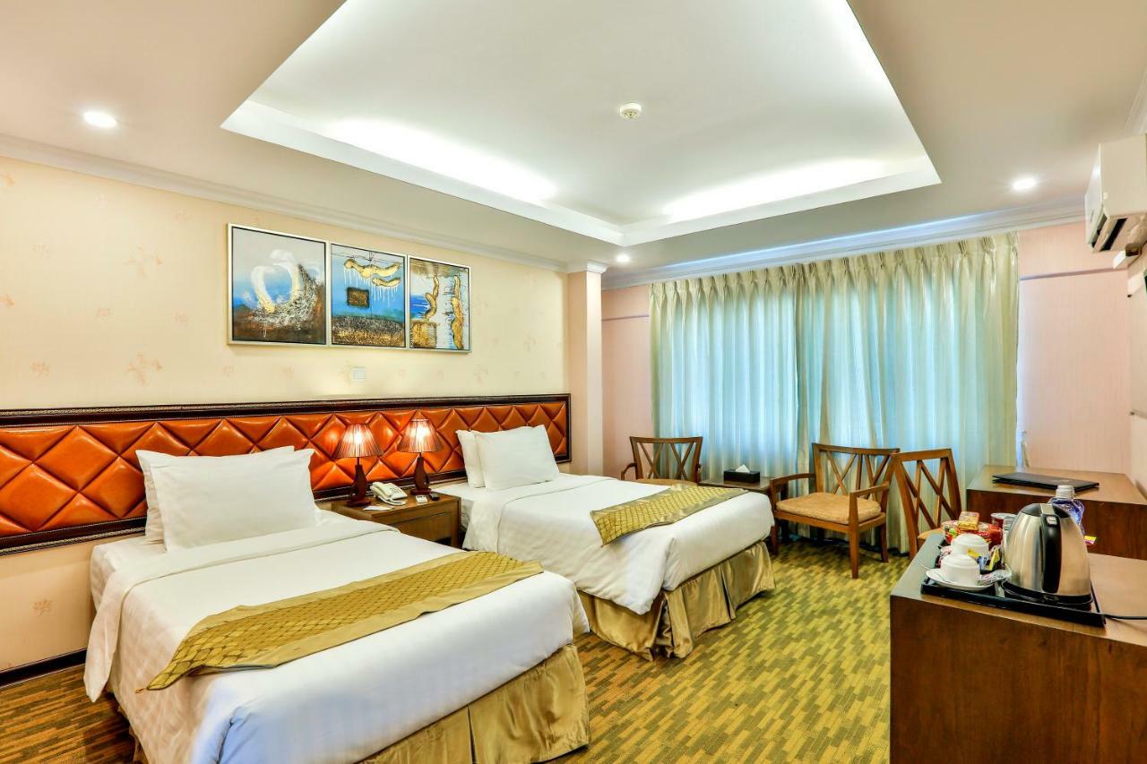 Royal Taunggyi Hotel Exteriör bild